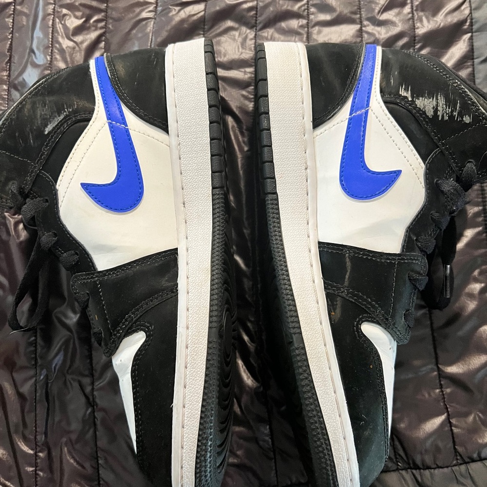 nike jordan 1 mids